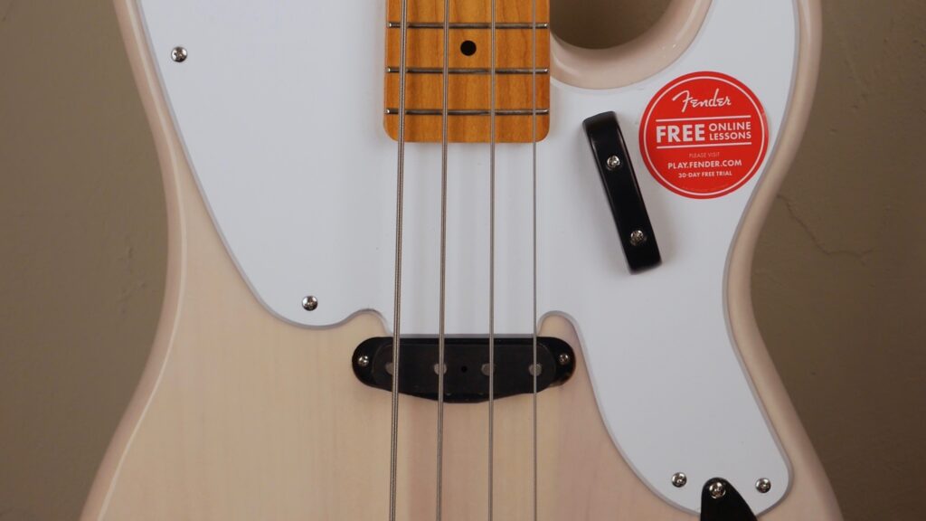 Squier by Fender Classic Vibe 50 Precision Bass White Blonde 0374500501 custodia Fender in omaggio
