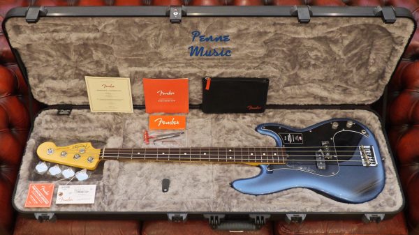 Fender American Professional II Precision Bass Dark Night 0193930761 inclusa custodia rigida