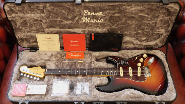 Fender American Pro II Stratocaster Sunburst RW 0113900700 Made in Usa inclusa custodia rigida