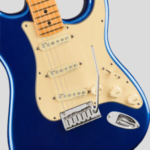 Fender American Ultra Stratocaster Cobra Blue 4