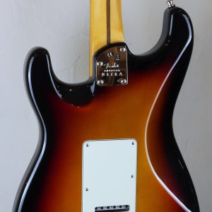 Fender American Ultra Stratocaster HSS Ultraburst RW 5
