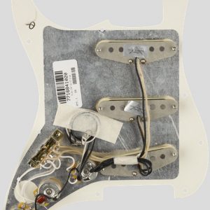 Fender Custom Shop Pre-Wired Custom 69 Stratocaster Pickup Set Pickguard Parchment 6