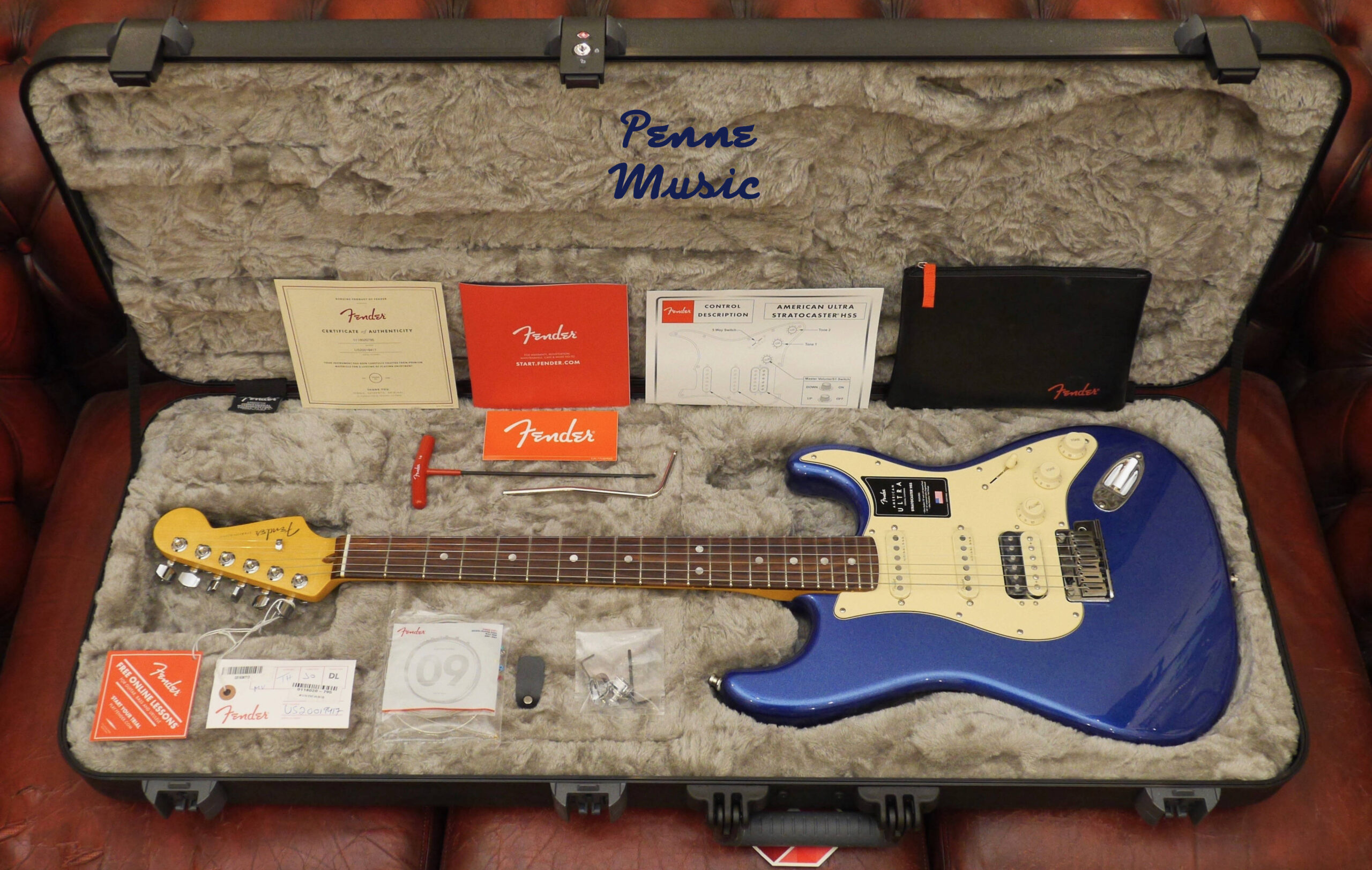 Fender American Ultra Stratocaster HSS Cobra Blue 1