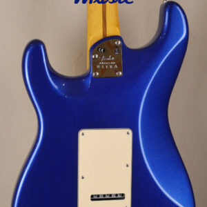 Fender American Ultra Stratocaster HSS Cobra Blue 5