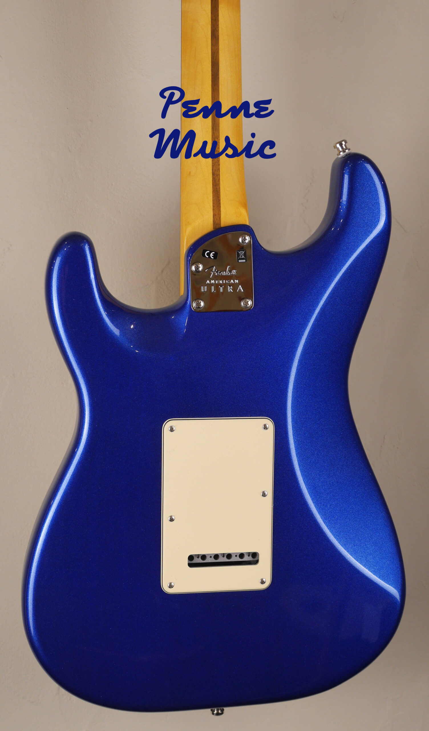 Fender American Ultra Stratocaster HSS Cobra Blue 5