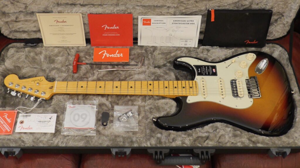 Fender Stratocaster HSS American Ultra Ultraburst MN 0118022712 Made in Usa inclusa custodia rigida Fender