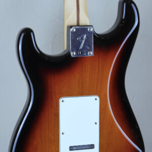 Fender Player Stratocaster 3-Color Sunburst PF 4