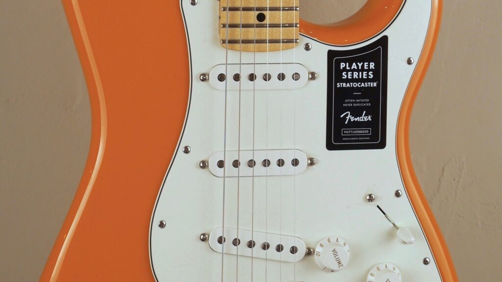Fender Player Stratocaster Capri Orange 0144502582 Made in Mexico con custodia Fender in omaggio