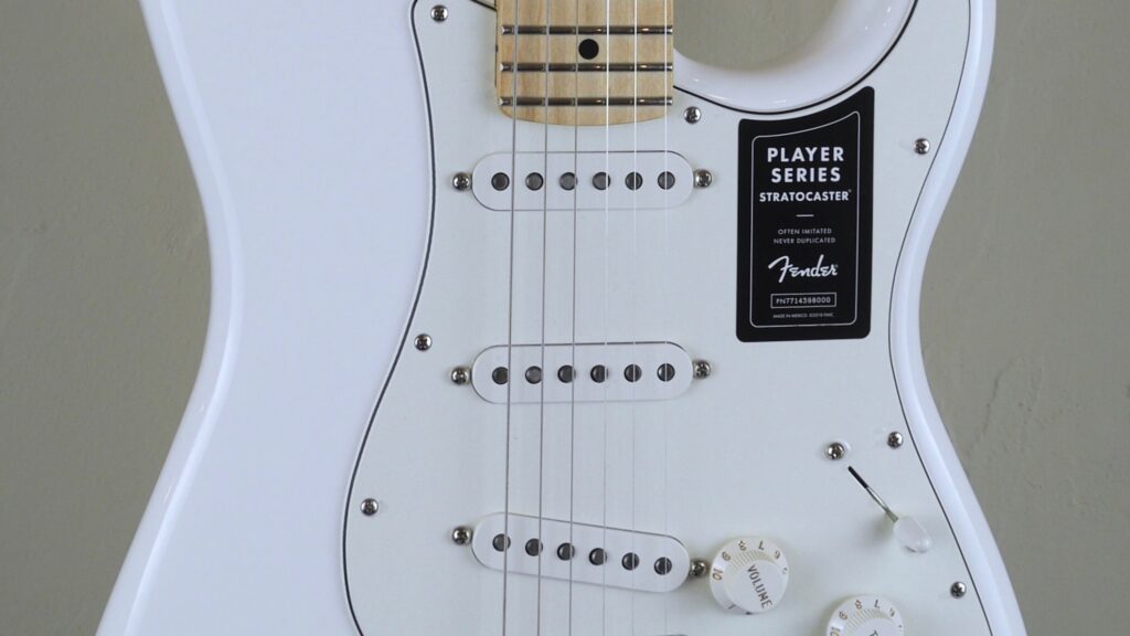 Fender Player Stratocaster Polar White MN 0144502515 Made in Mexico custodia Fender in omaggio