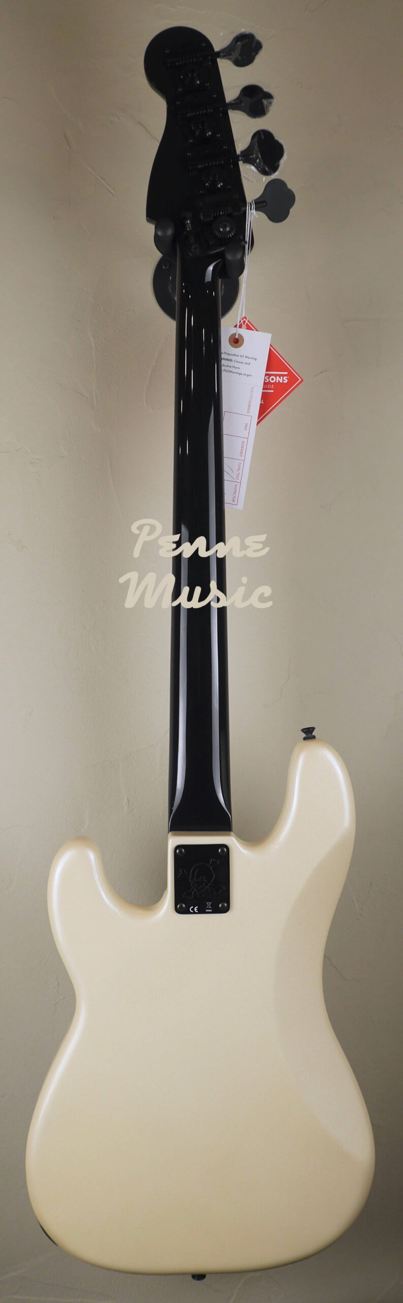Fender Duff McKagan Deluxe Precision Bass White Pearl 2