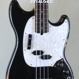 Fender JMJ Road Worn Mustang Bass Black 3