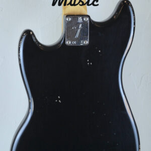 Fender JMJ Road Worn Mustang Bass Black 4