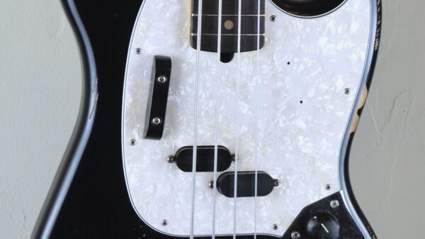 Fender JMJ Road Worn Mustang Bass Black 0144060306 Made in Mexico inclusa custodia Fender