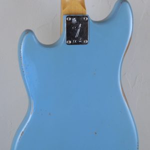 Fender JMJ Mustang Bass Road Worn Faded Daphne Blue 4