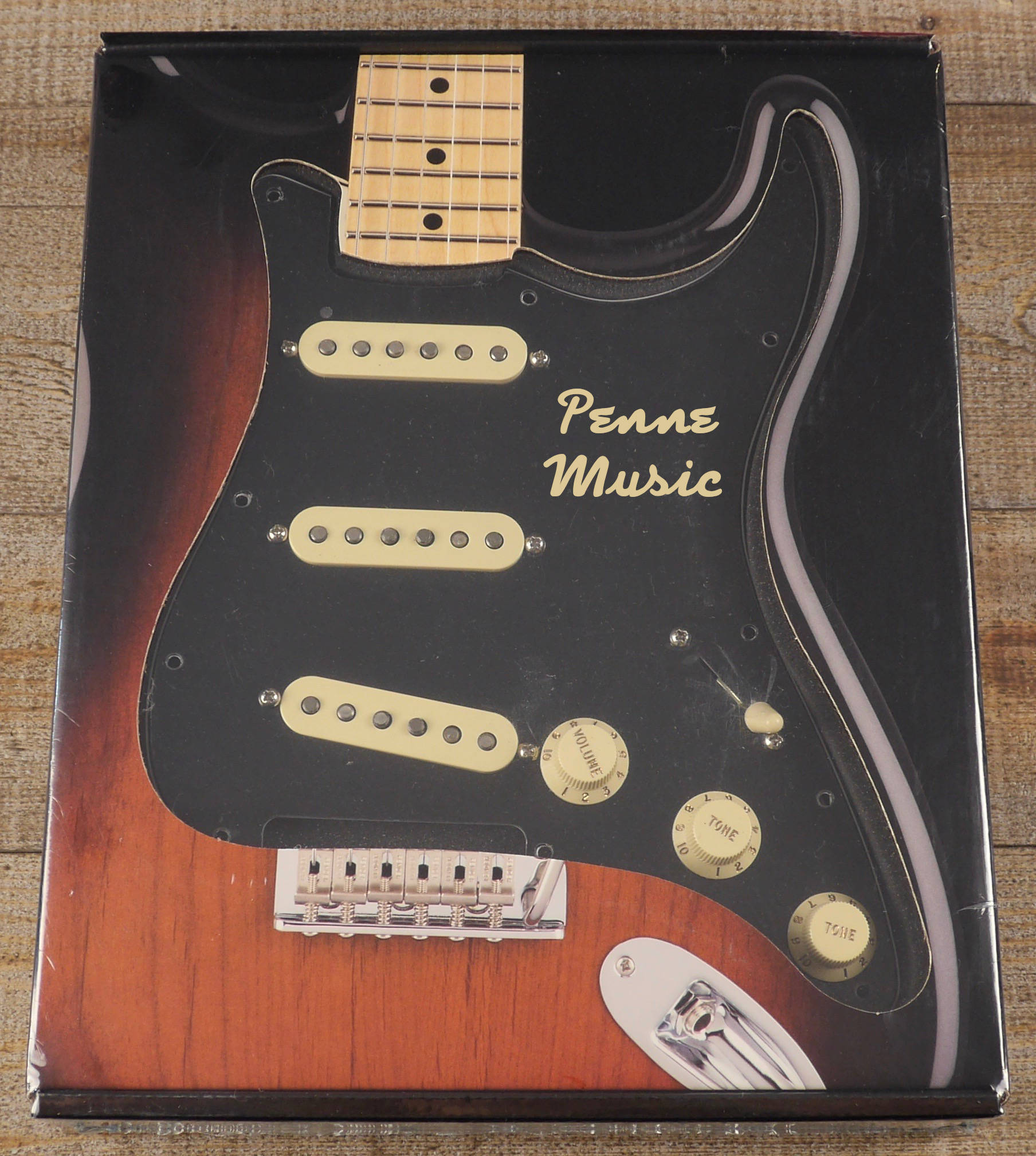 Fender Pre-Wired Vintage Noiseless Stratocaster Pickup Set Pickguard Black 1