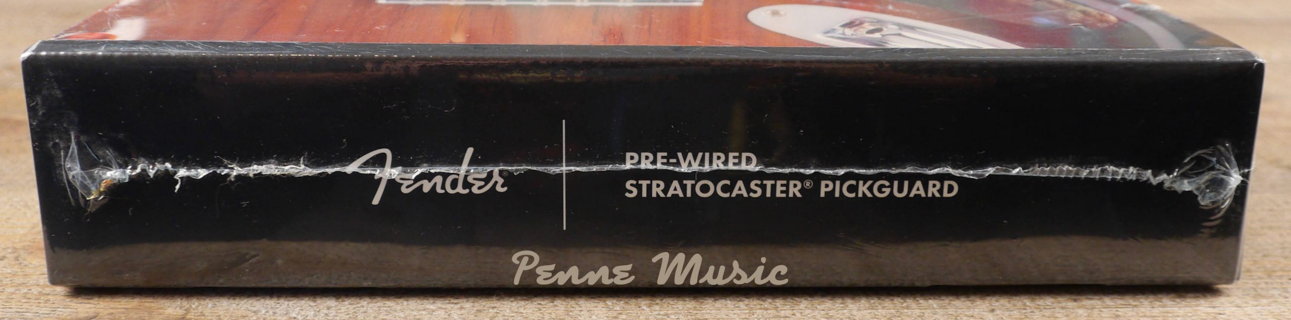Fender Pre-Wired Vintage Noiseless Stratocaster Pickup Set Pickguard Black 3