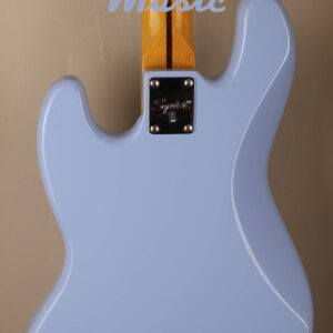 Squier by Fender Classic Vibe 60 Jazz Bass Daphne Blue 4