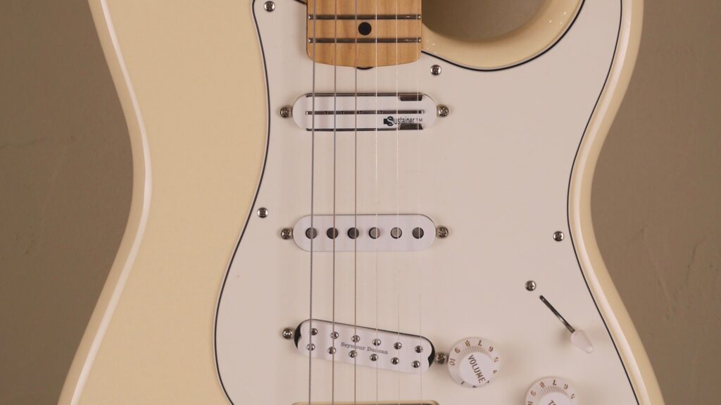 Fender EOB Sustainer Stratocaster Olympic White 0140192305 inclusa custodia Fender