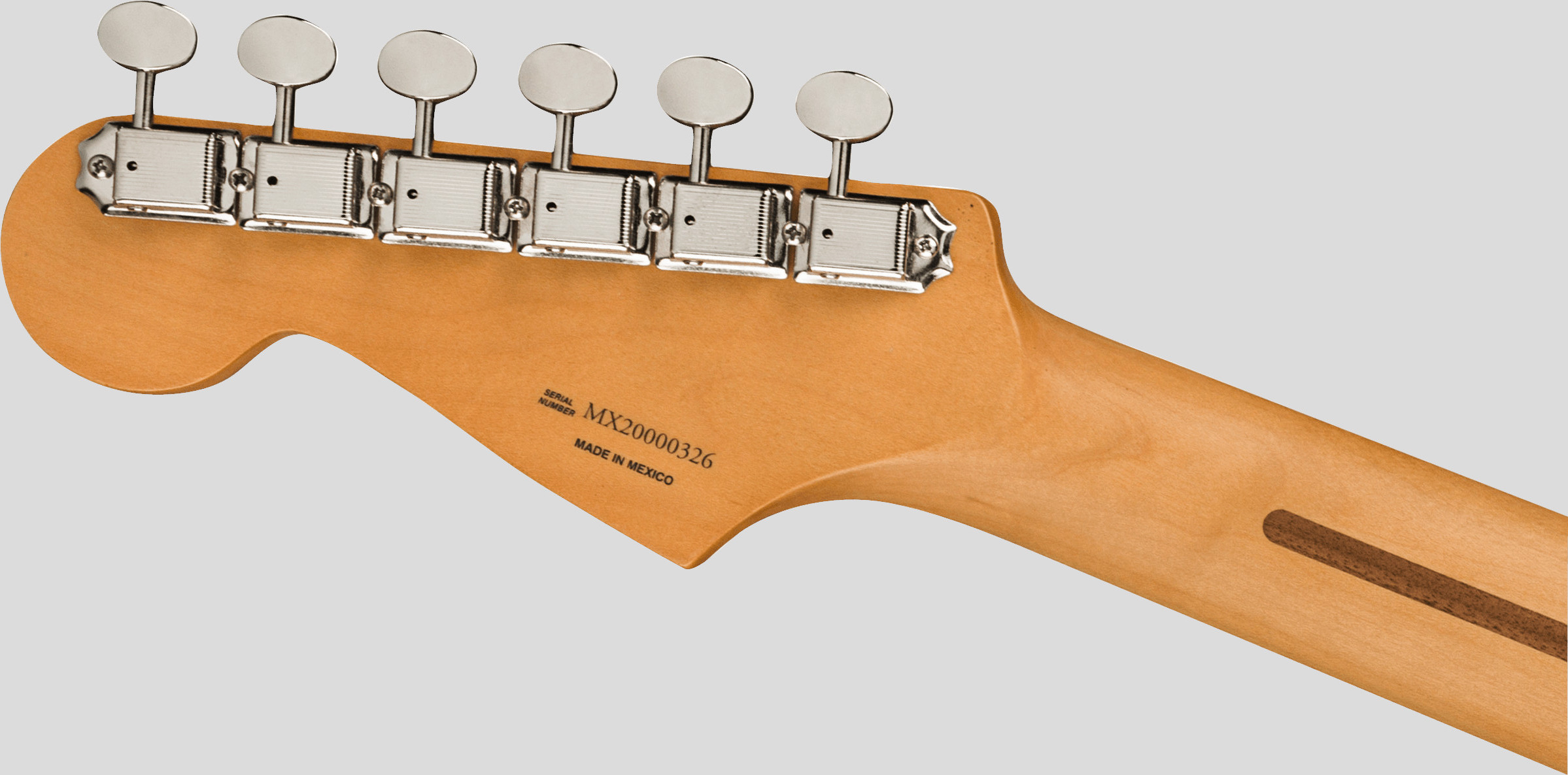 Fender HER Stratocaster Chrome Glow 6