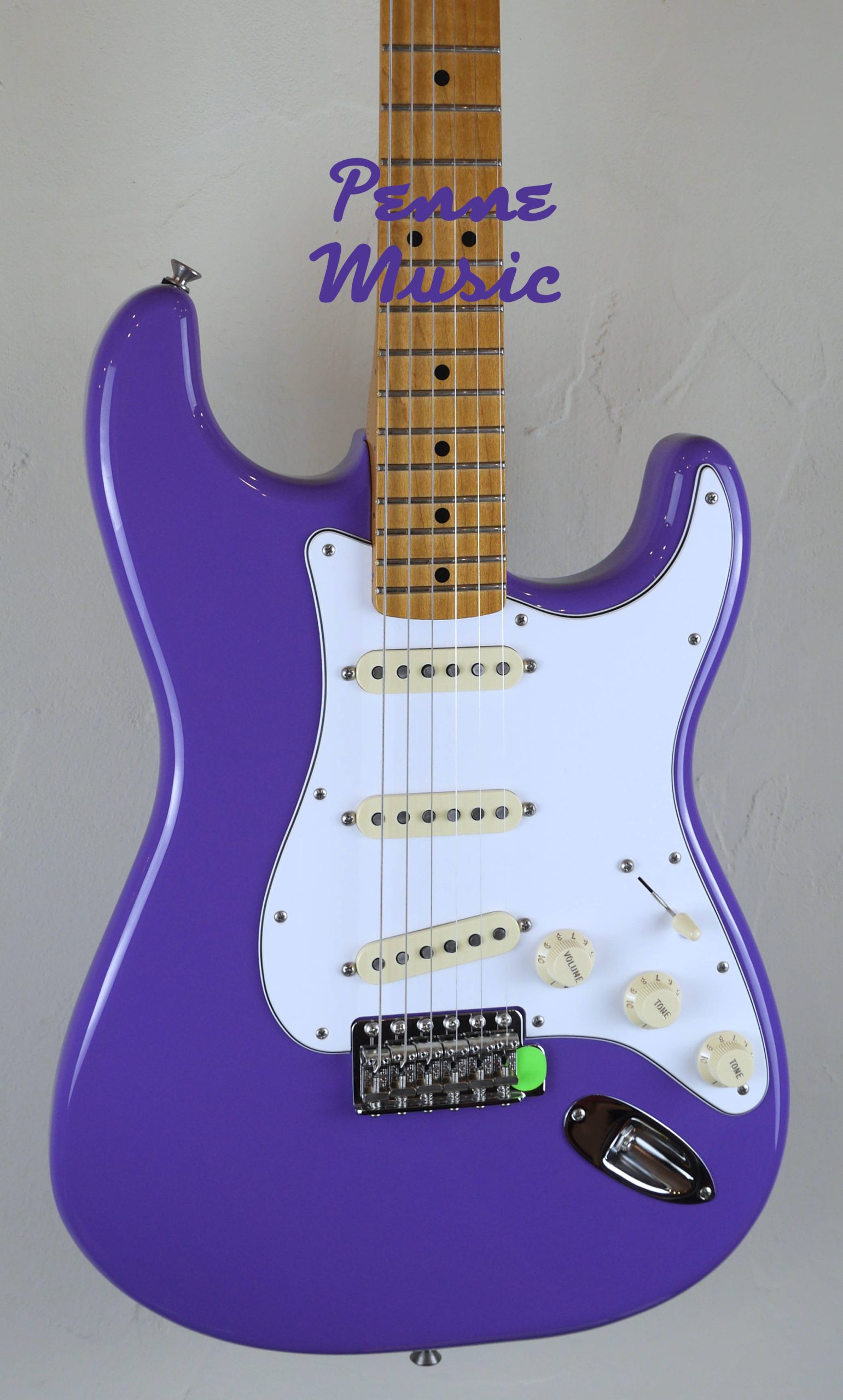 Fender Jimi Hendrix Stratocaster Ultra Violet 3