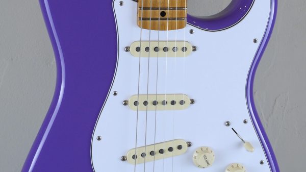 Fender Jimi Hendrix Stratocaster Ultra Violet 0145802326 Made in Mexico inclusa custodia Fender