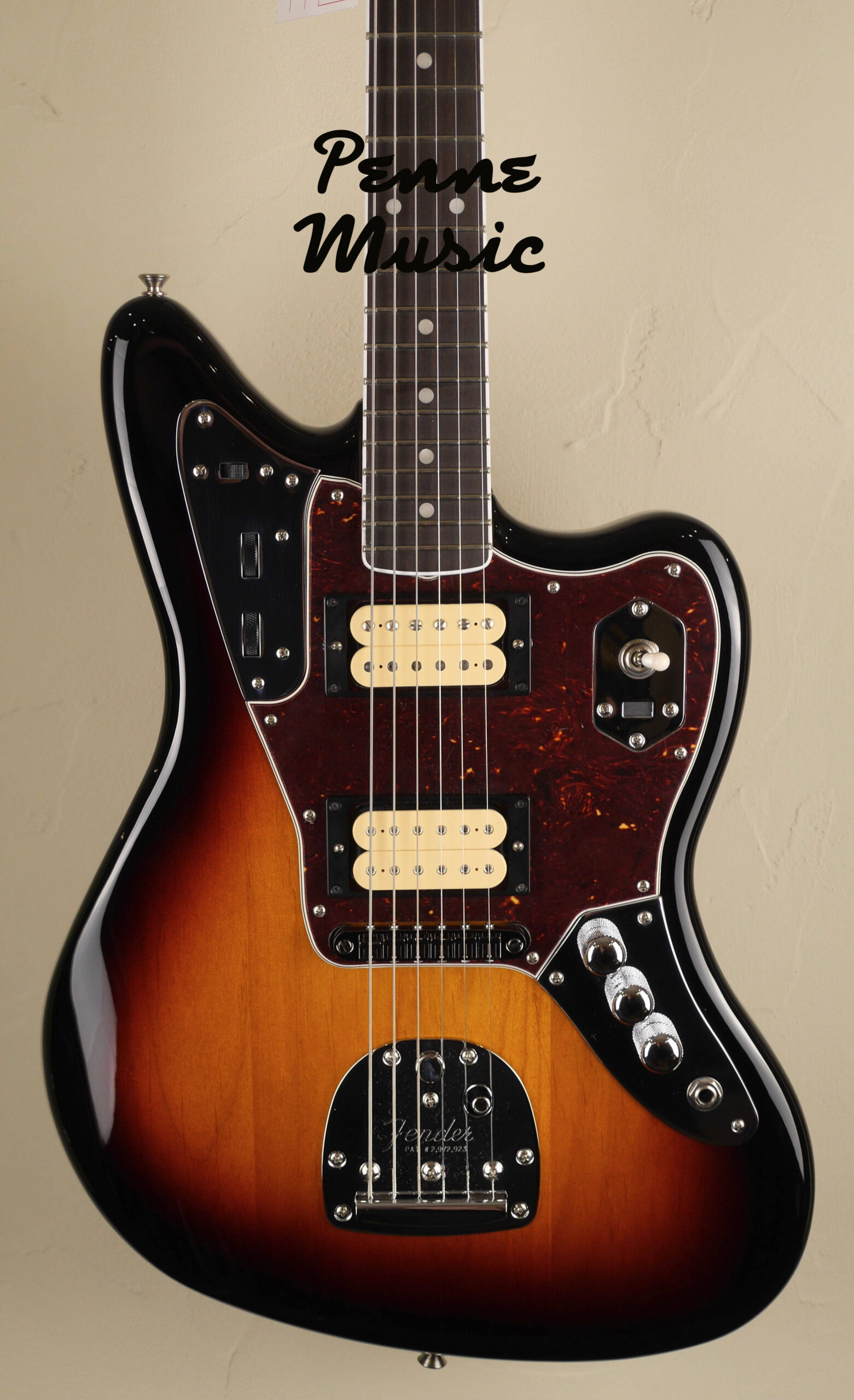 Fender Kurt Cobain Jaguar 3-Color Sunburst 4