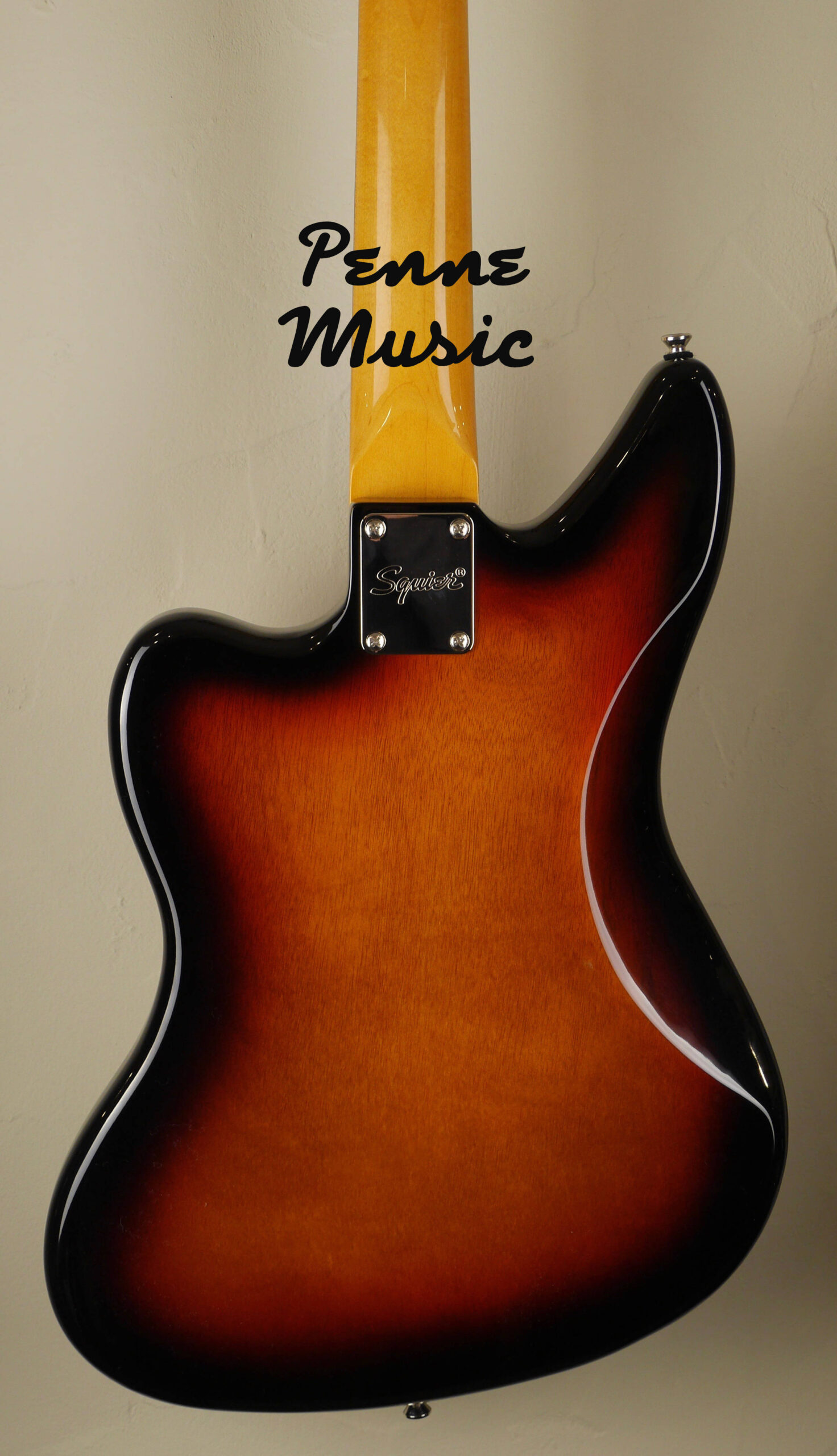 Squier by Fender Jaguar Bass Classic Vibe 3-Color Sunburst 4