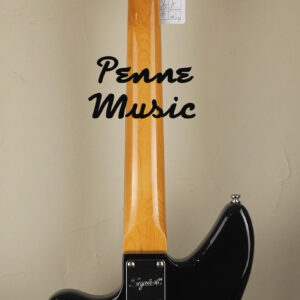 Squier by Fender Jaguar Bass Classic Vibe Black 2