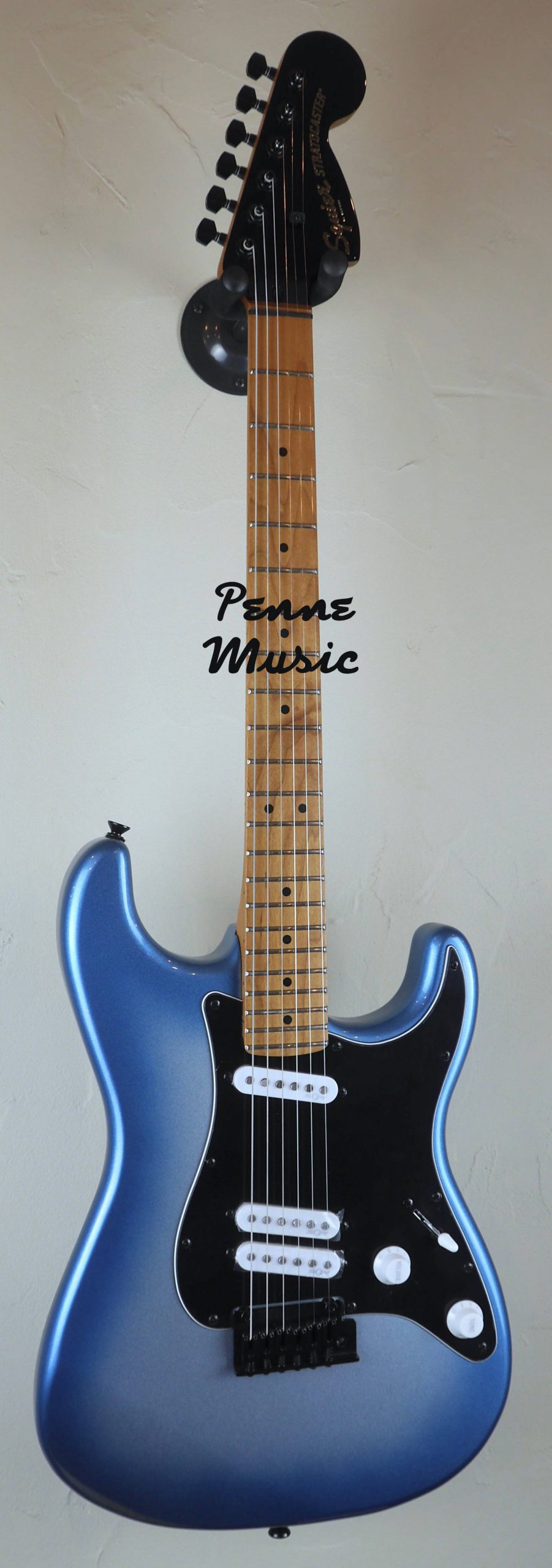 Squier by Fender Contemporary Stratocaster Special Sky Burst Metallic 1