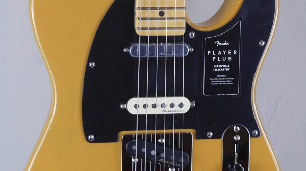 Fender Player Plus Nashville Telecaster Butterscotch Blonde 0147342350 inclusa custodia Fender