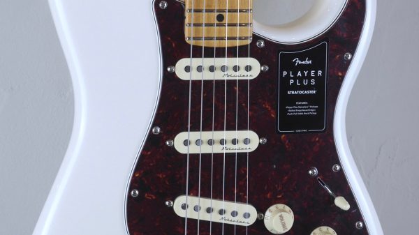 Fender Player Plus Stratocaster Olympic Pearl 0147312323 Made in Mexico inclusa custodia Fender