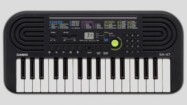 Casio SA-47 base grigia 4971850321088 100 timbri, 50 ritmi, 10 brani