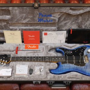 Fender Limited Edition American Ultra Stratocaster Flame Maple Top Denim Burst 1