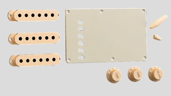 Fender Accessory Kit Stratocaster Aged White 0991368000