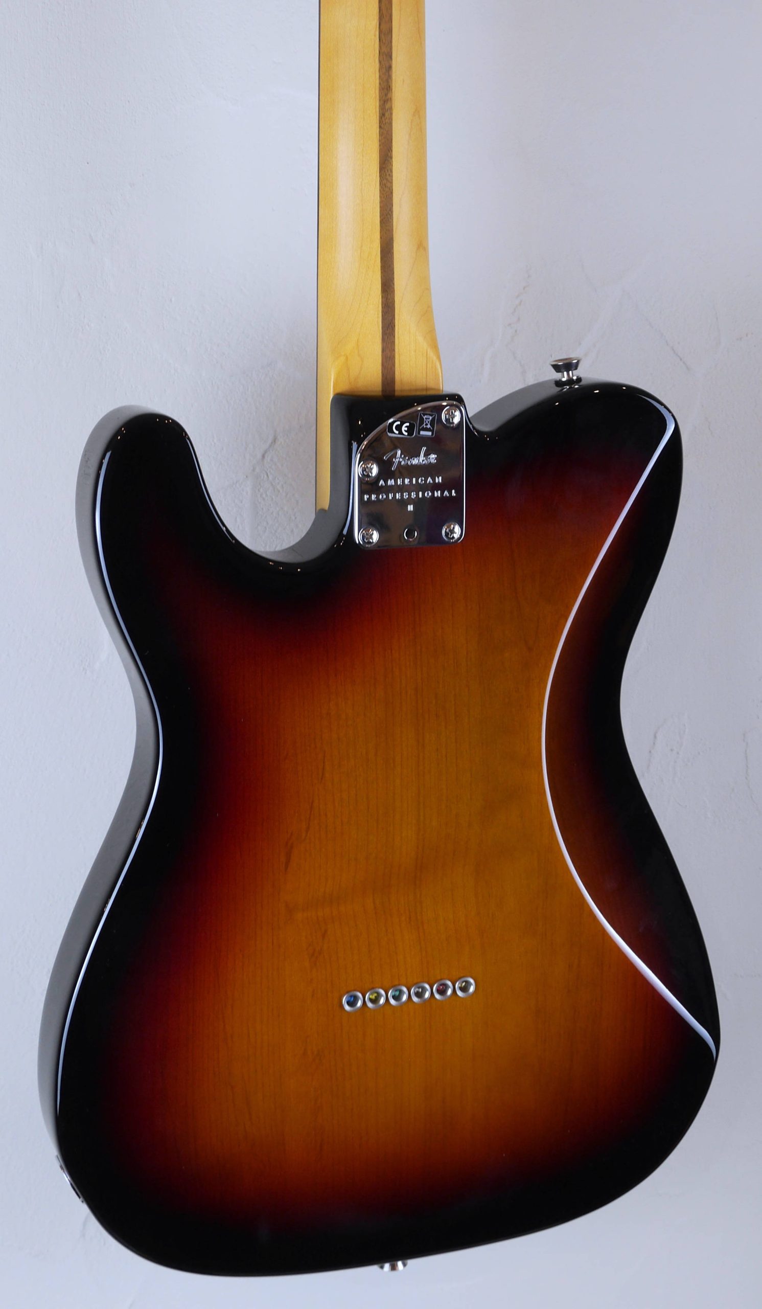 Fender American Professional II Telecaster Deluxe 2020 3-Color Sunburst 5