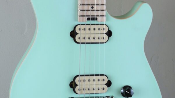 EVH Wolfgang Special Maple Fingerboard Satin Surf Green 5107701557 con custodia EVH in omaggio