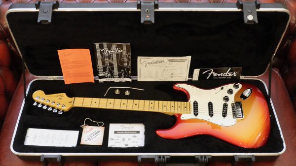 Fender American Deluxe Stratocaster 2010 Sunset Metallic 0119002770 inclusa custodia rigida
