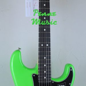 Fender Limited Edition Player Stratocaster Ebony Fingerboard Neon Green 1