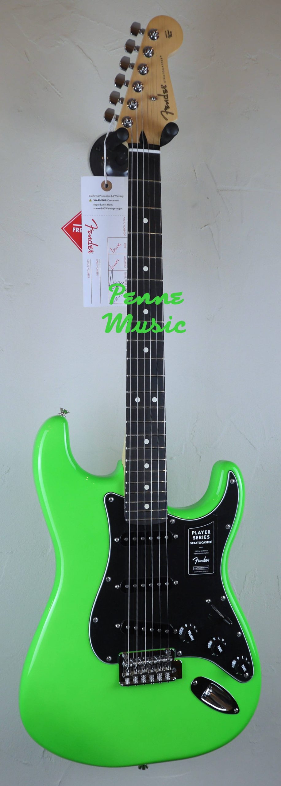 Fender Limited Edition Player Stratocaster Neon Green with Ebony Fingerboard 1
