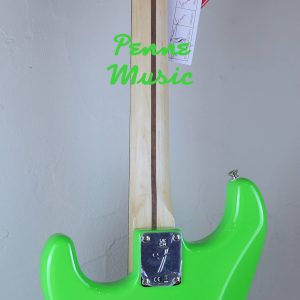 Fender Limited Edition Player Stratocaster Neon Green with Ebony Fingerboard 2
