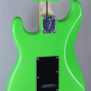 Fender Limited Edition Player Stratocaster Ebony Fingerboard Neon Green 4