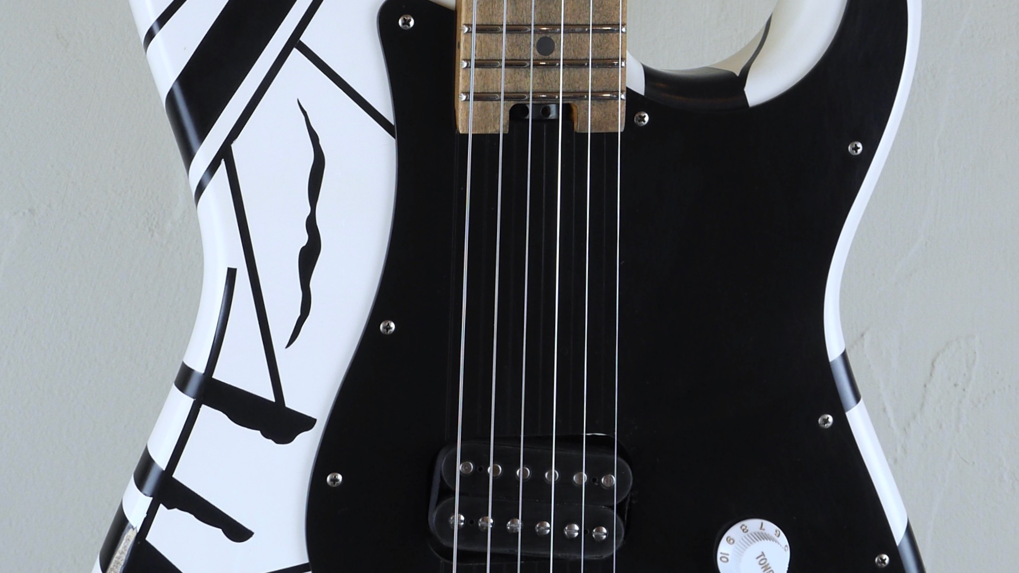 EVH Striped Series 78 Eruption Relic 5107900576