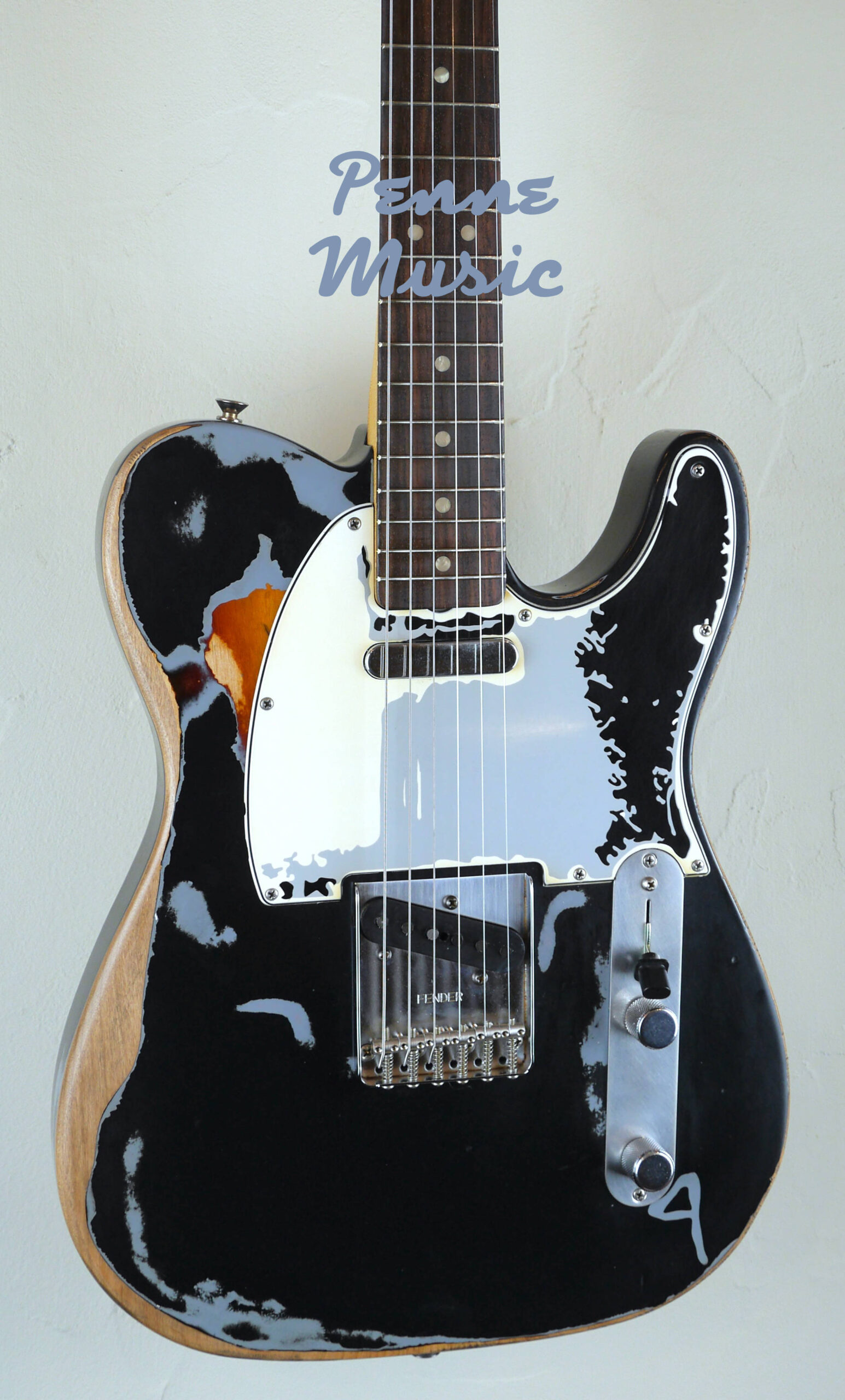 Fender Limited Edition Joe Strummer Road Worn Telecaster Black over 3-Color Sunburst 4