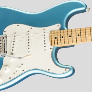 Fender Limited Edition Player Stratocaster Lake Placid Blue 3