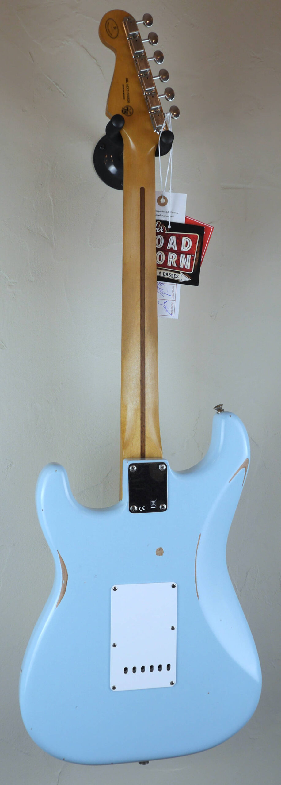 Fender Limited Edition Vintera Road Worn 50 Stratocaster HSS Sonic Blue 2