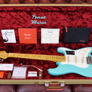 Fender American Vintage II 1957 Stratocaster Sea Foam Green 1