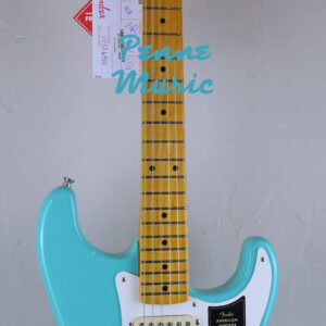 Fender American Vintage II 1957 Stratocaster Sea Foam Green 2