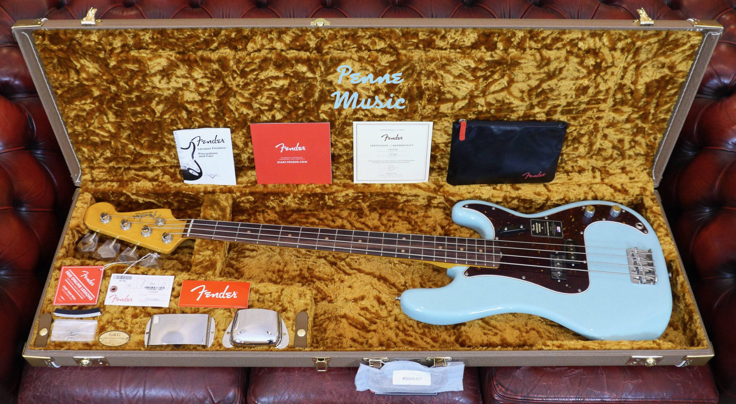 Fender American Vintage II 1960 Precision Bass Daphne Blue 1