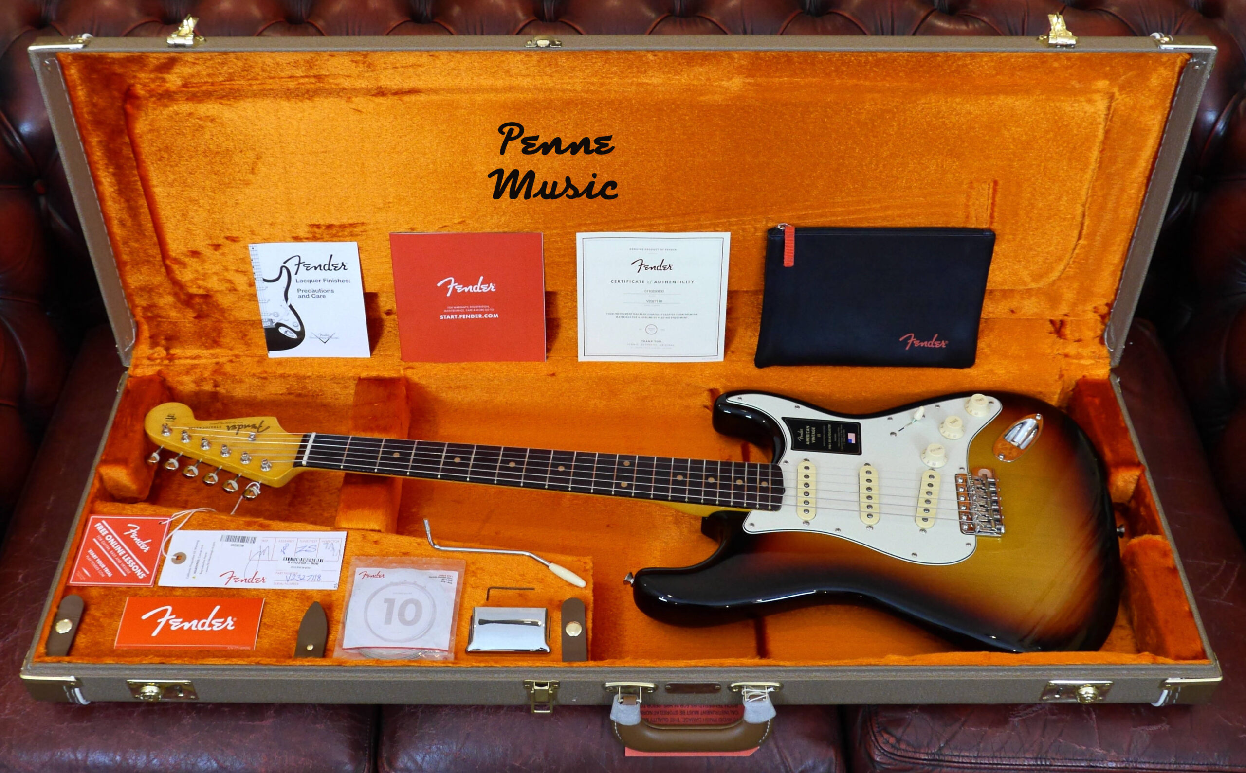 Fender American Vintage II 1961 Stratocaster 3-Color Sunburst 1
