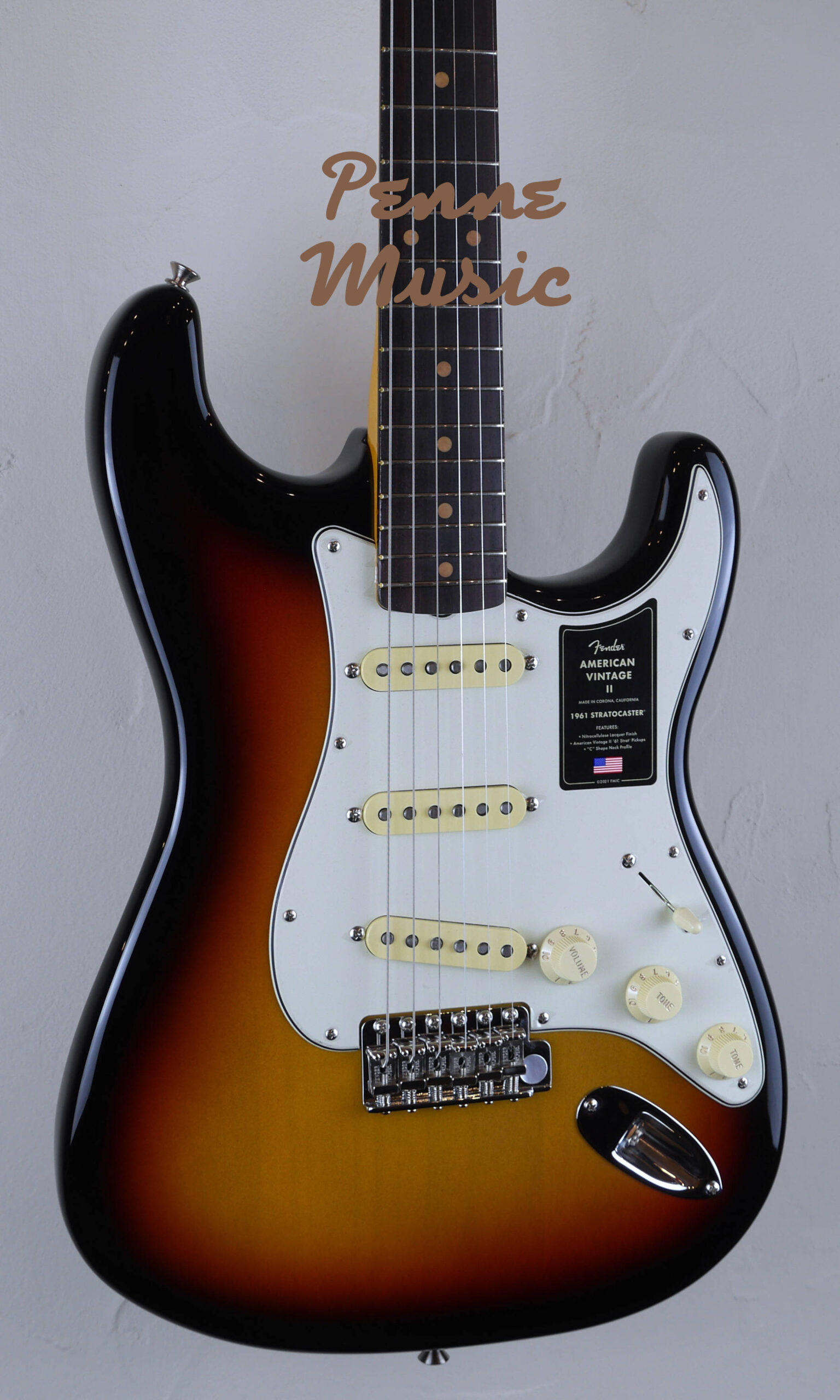 Fender American Vintage II 1961 Stratocaster 3-Color Sunburst 4